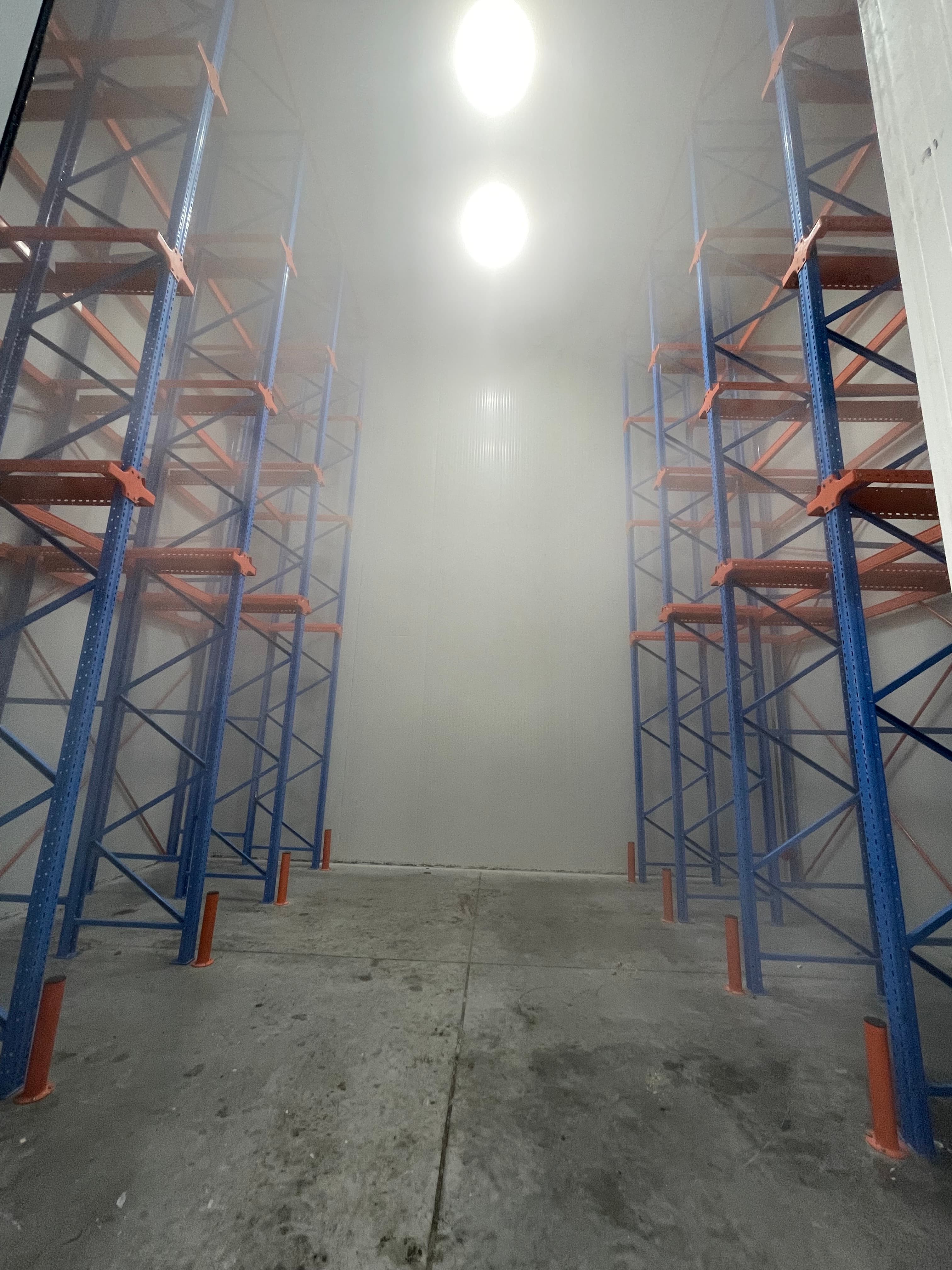 Compact cold room with modern refrigeration equipment